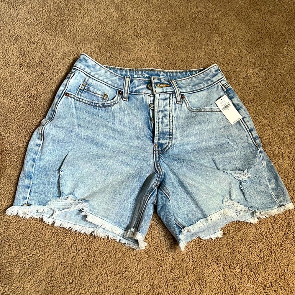 NWT Old Navy high waisted distressed shorts